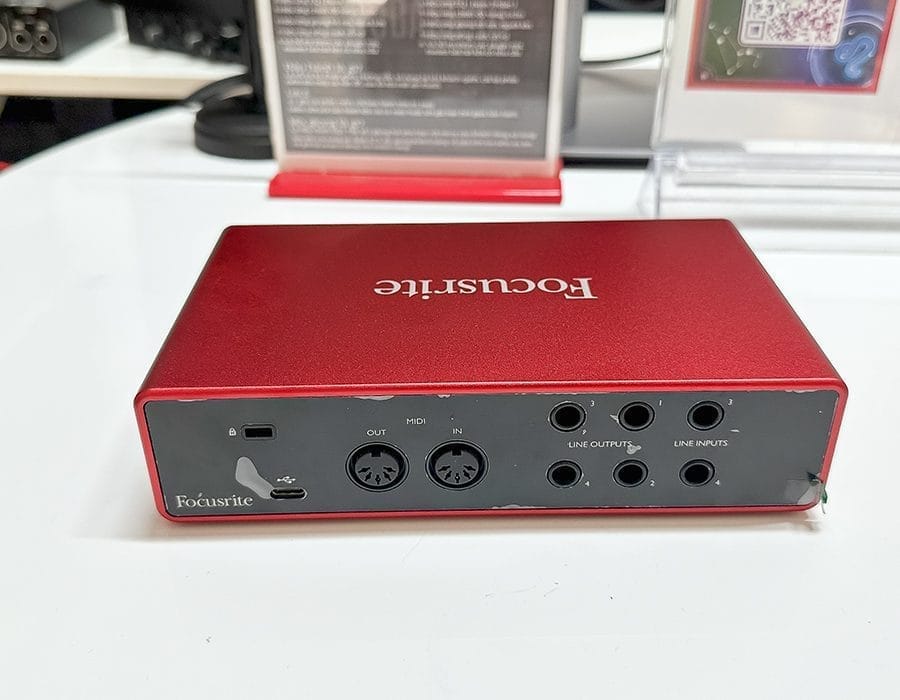 Sound card Focusrite 4i4 gen 3 cũ 2
