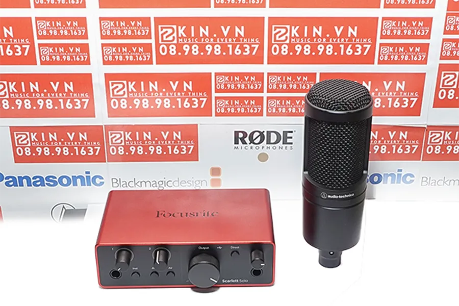 Focusrite Solo Gen 4 Mic At2020 tren