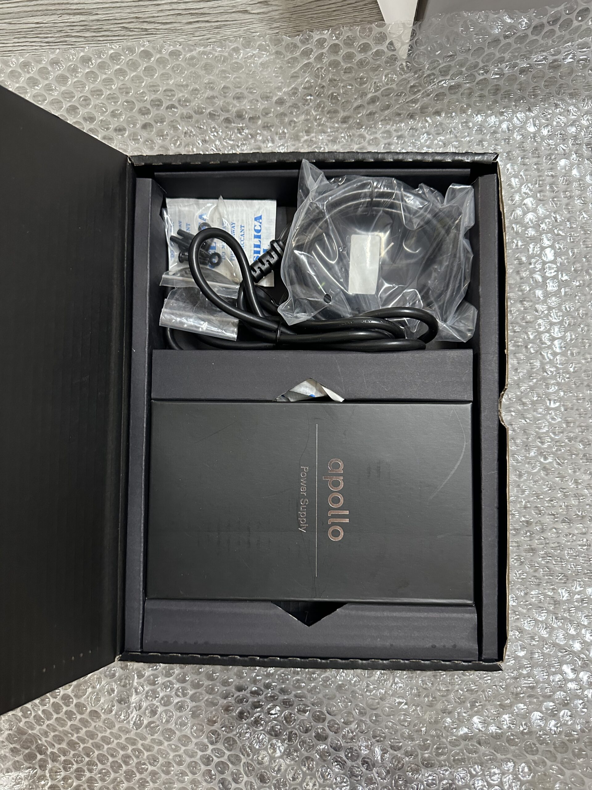 Universal Audio Apollo Quad Silver UAD 2 Thunderbolt 7 IMG 7047 scaled