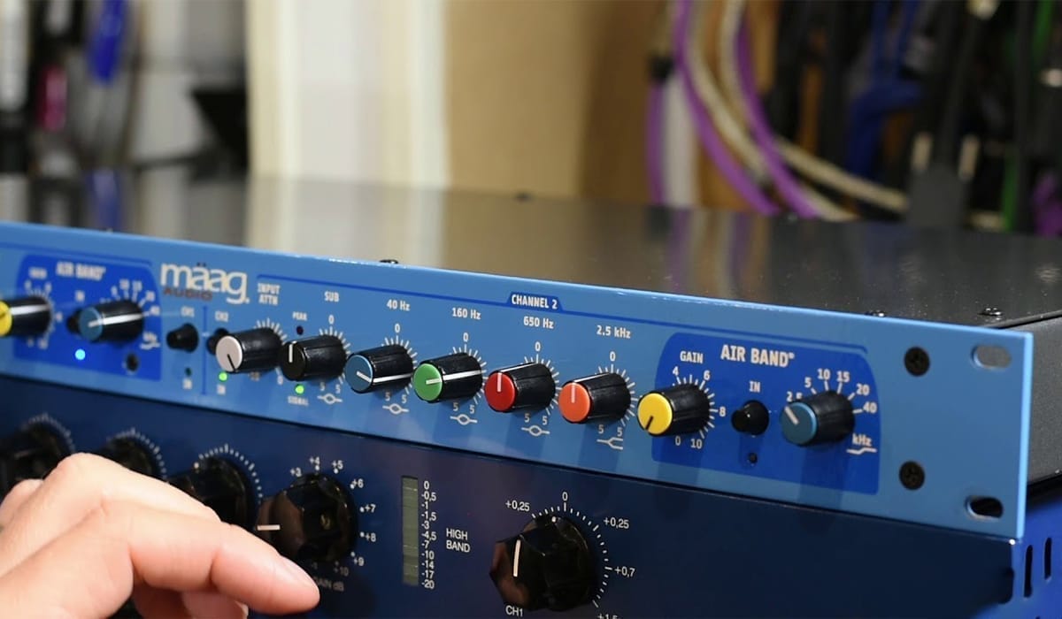 Maag Audio EQ4M Mastering 6 band mat truoc