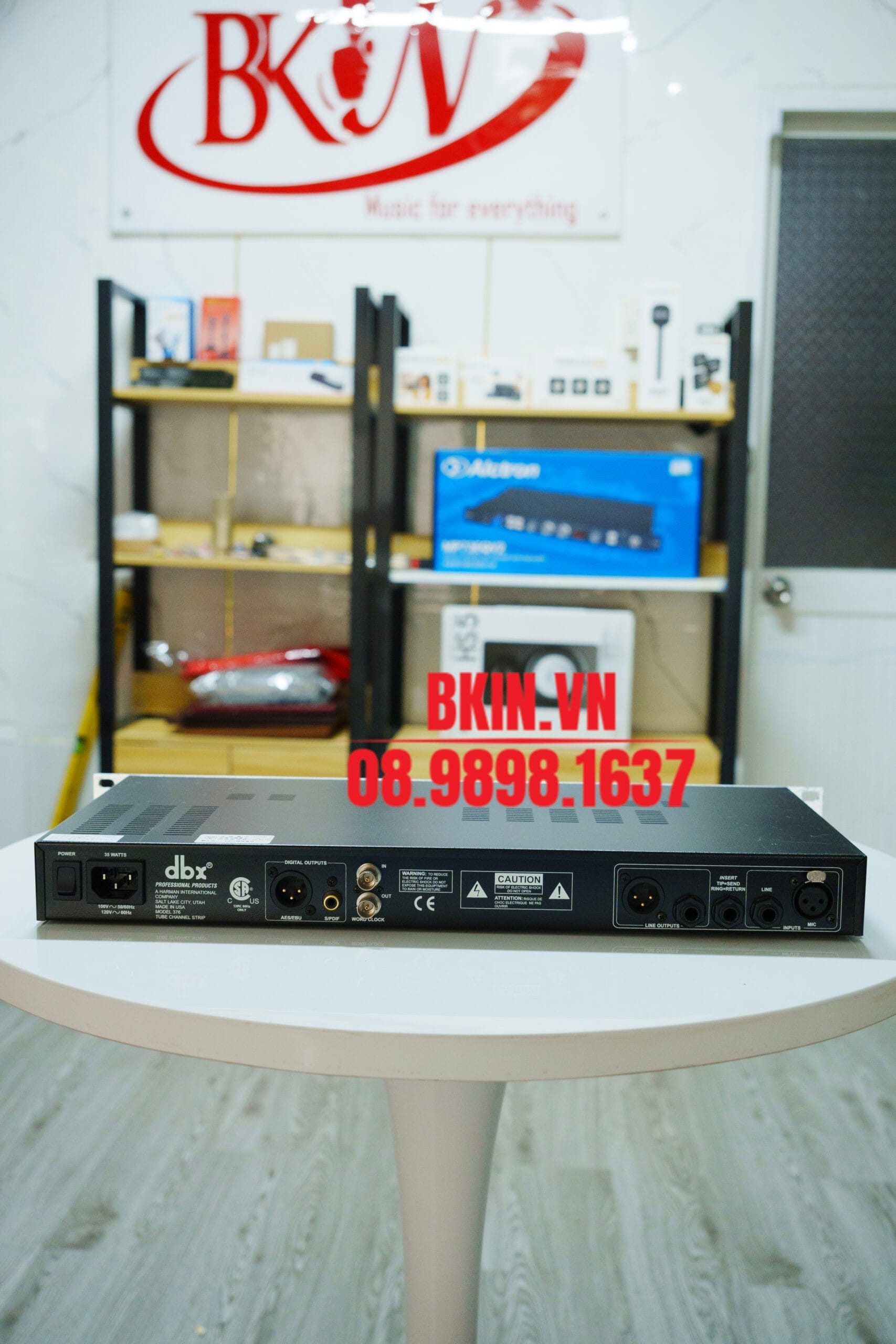 Preamp Channel Strip DBX 376 4 scaled