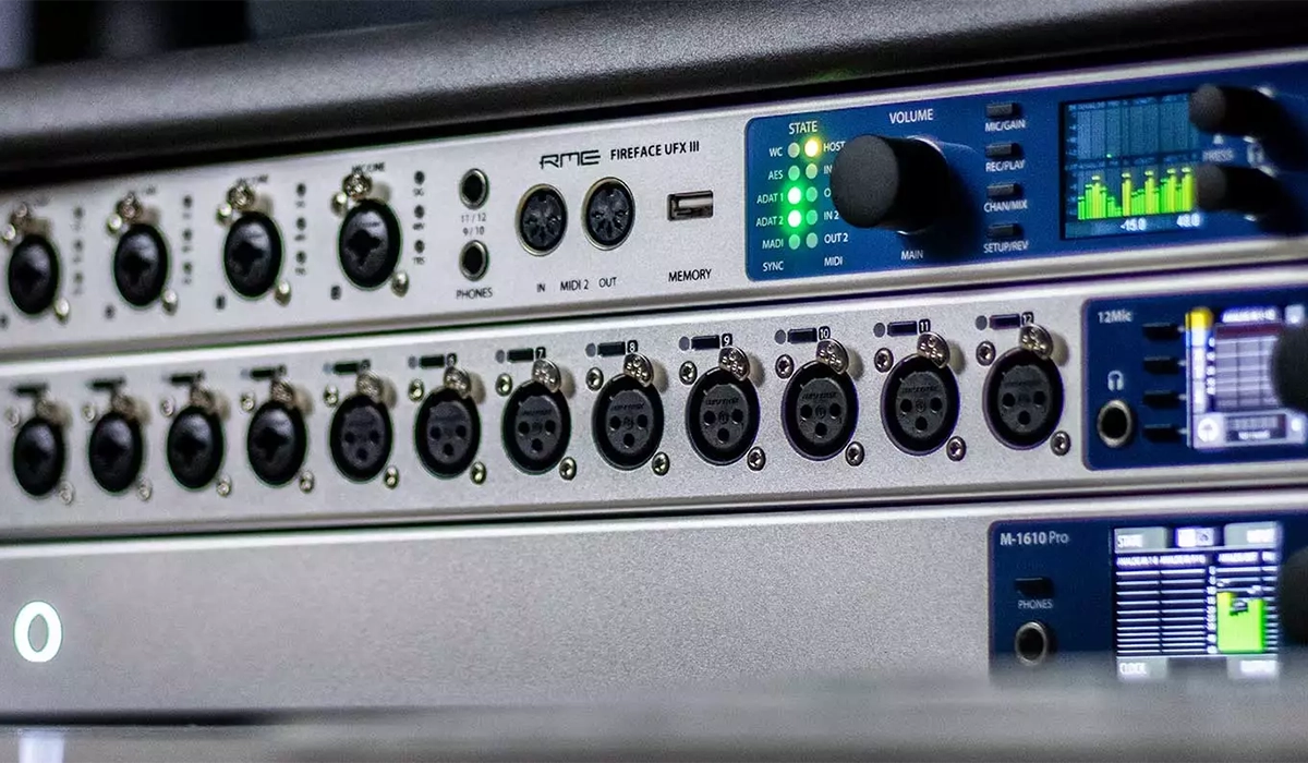 RME Fireface UFX III gia hang