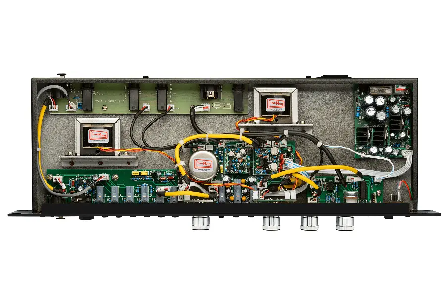 Mic Preamp Warm Audio TB12 Tone Beast 1 WARM AUDIO TB12 TONE BEAST ben trong