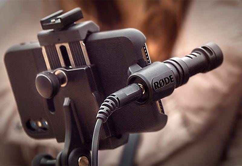 Micro shotgun Rode Videomic me cho điện thoại