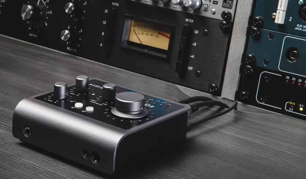 Sound Card Audient iD4 MKII Hàng Chính Hãng 2 Sound Card Audient iD4 MKII