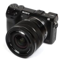 ong kinh Sony E 10 18mm F4 OSS