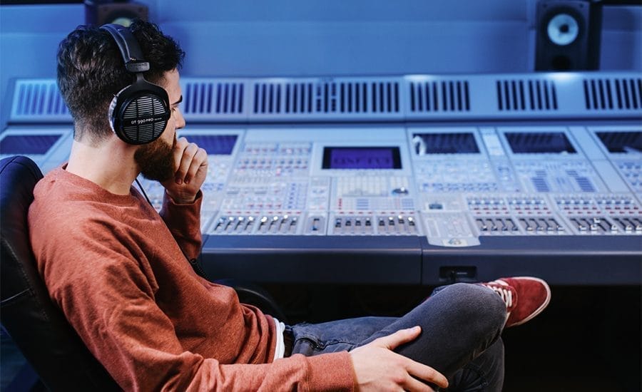 tai nghe kiem am Beyerdynamic DT990 Pro